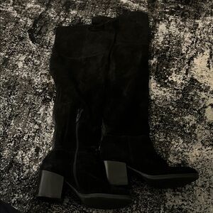 Elegant Black Knee-High Women's Boots
